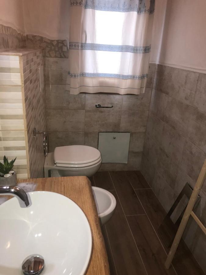La Fragola In Campagna 6 K M Da San Pantaleo Hotell Eksteriør bilde